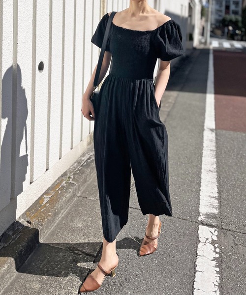 Jewelobe(ジュエローブ)の「バルーンスリーブシャーリングオールインワン(つなぎ/オールインワン・レディース・ベージュ/ブラック・FREE)」の6枚目の写真