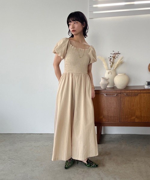 Jewelobe(ジュエローブ)の「バルーンスリーブシャーリングオールインワン(つなぎ/オールインワン・レディース・ベージュ/ブラック・FREE)」の22枚目の写真