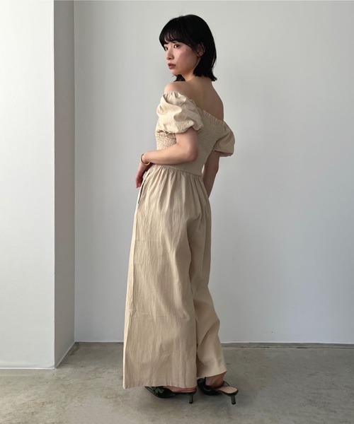 Jewelobe(ジュエローブ)の「バルーンスリーブシャーリングオールインワン(つなぎ/オールインワン・レディース・ベージュ/ブラック・FREE)」の20枚目の写真