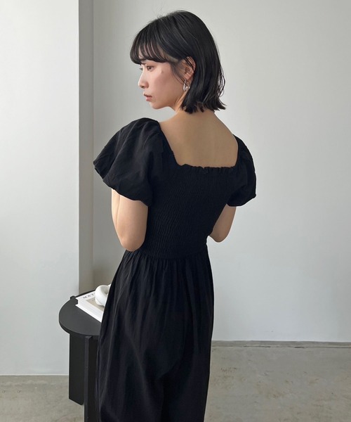 Jewelobe(ジュエローブ)の「バルーンスリーブシャーリングオールインワン(つなぎ/オールインワン・レディース・ベージュ/ブラック・FREE)」の8枚目の写真