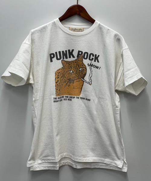 REMI RELIEF(レミレリーフ)の「REMI RELIEF(レミレリーフ) 別注天竺Tシャツ PUNK ROCK SHOW!ユニセックス 2023年春夏限定バージョン(Tシャツ/カットソー・メンズ・ブラック/オフホワイト・M/L/XL)」の1枚目の写真