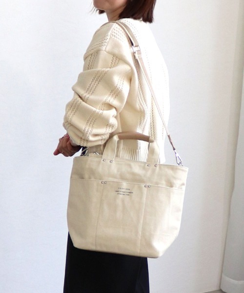 COLDE (コルデ)の「ラインテープ2wayトートバッグ(トートバッグ・レディース・カーキ/アイボリー/チャコールグレー/ベージュ・FREE)」の2枚目の写真