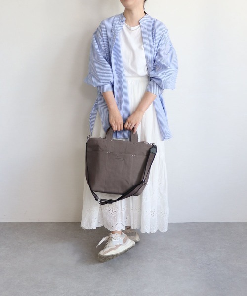 COLDE (コルデ)の「ラインテープ2wayトートバッグ(トートバッグ・レディース・カーキ/アイボリー/チャコールグレー/ベージュ・FREE)」の8枚目の写真
