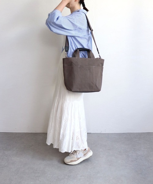 COLDE (コルデ)の「ラインテープ2wayトートバッグ(トートバッグ・レディース・カーキ/アイボリー/チャコールグレー/ベージュ・FREE)」の10枚目の写真