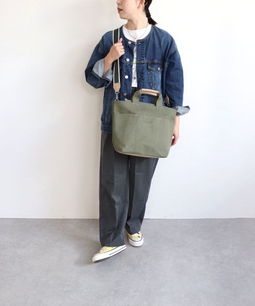 COLDE (コルデ)の「ラインテープ2wayトートバッグ(トートバッグ・レディース・カーキ/アイボリー/チャコールグレー/ベージュ・FREE)」の13枚目の写真