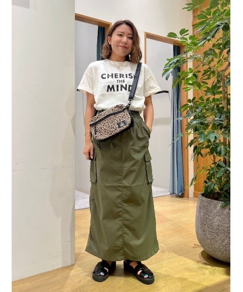 BAYFLOW(ベイフロー)の「ピグメントロゴT(Tシャツ/カットソー・レディース・オフホワイト/チャコール/カーキ/ピンク/ベビーピンク/ブルー・FREE)」の16枚目の写真