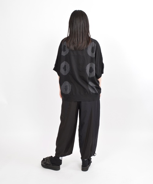 gomme(ゴム)の「タイダイ天竺 ドルマンT(Tシャツ/カットソー・レディース・ブラック×グレー/ベージュ・MEDIUM)」の13枚目の写真