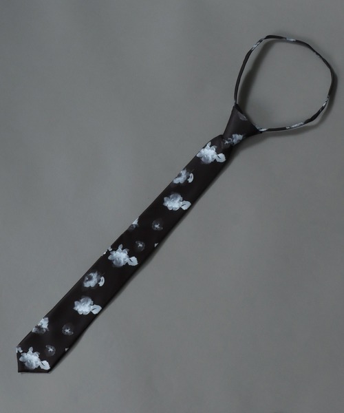 SITRY(シトリー)の「easy detachable tie/イージー デタッチャブル ネクタイ(ネクタイ・メンズ・ブラック/ブラック系その他/オフホワイト・FREE)」の2枚目の写真