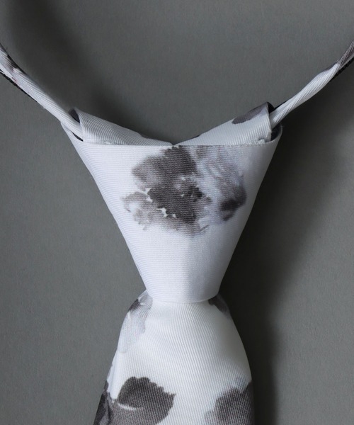 SITRY(シトリー)の「easy detachable tie/イージー デタッチャブル ネクタイ(ネクタイ・メンズ・ブラック/ブラック系その他/オフホワイト・FREE)」の4枚目の写真