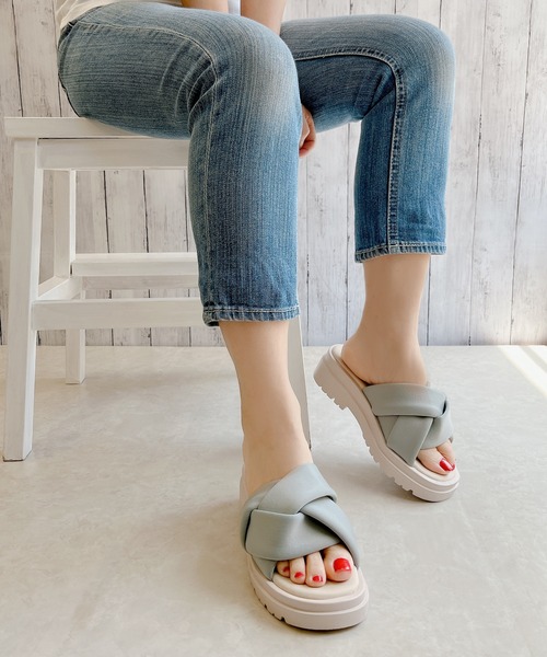 Noubel Voug Relax（ヌーベルヴォーグリラックス）の「厚底クッションスライドサンダル（サンダル・レディース・グリーン系その他/カーキ/ブラック・36/39/38/37）」の7枚目の写真