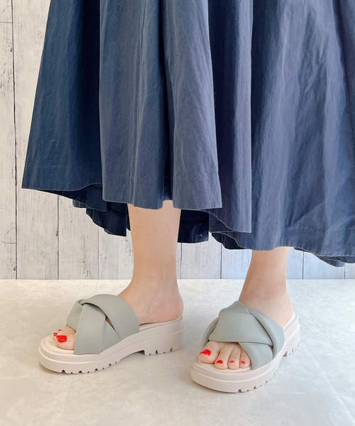 Noubel Voug Relax（ヌーベルヴォーグリラックス）の「厚底クッションスライドサンダル（サンダル・レディース・グリーン系その他/カーキ/ブラック・36/39/38/37）」の8枚目の写真