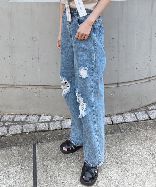 AS KNOW AS plus（アズノゥアズプラス）の「〇ダメージデニムパンツ