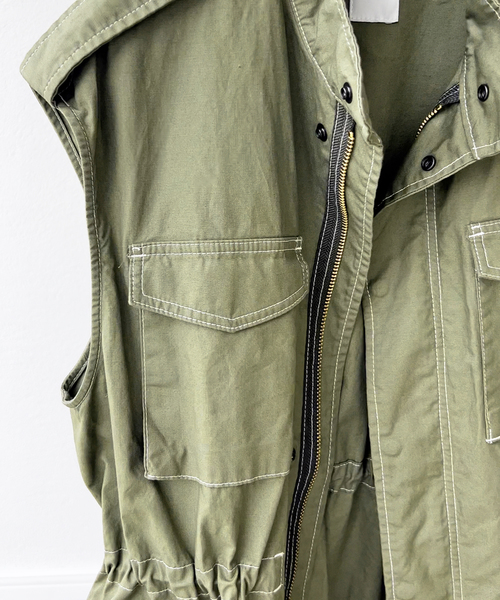 Spick&Span カラーステッチミリタリーロングジレ Spick & Span（スピックアンドスパン）の「カラーステッチ