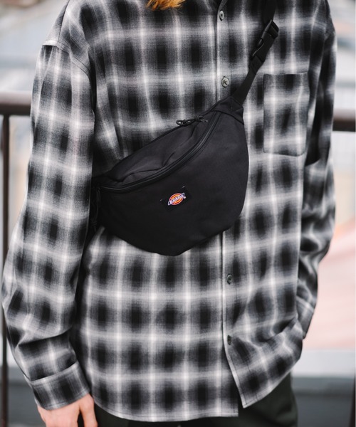 Dickies（ディッキーズ）の「Dickies　AUTHENTIC MINI WAIST BAG（ボディバッグ/ウエストポーチ・メンズ・ブラック/ベージュ/オレンジ/カーキ・FREE）」の9枚目の写真