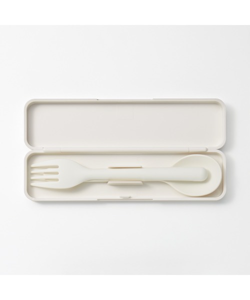 無印良品（ムジルシリョウヒン）の「フォーク＆スプーンセット・白　約幅１８×奥行５×高さ２ｃｍ（カトラリー・メンズ・ホワイト・FREE）」の6枚目の写真