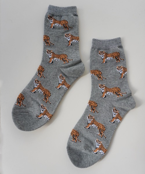 Port(ポート)の「トラ柄 グラフィックデザイン ソックス / クルーソックス(ソックス/靴下・レディース・ピンク/グレー/ブラック/グリーン/アイボリー/グレー系その他/ホワイト系その他/ブラック系その他/レッド/パープル/ブルー/オレンジ/ライム/ベージュ・FREE)」の6枚目の写真