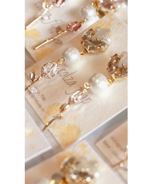 tone(トーン)の「【colzaflap】18kジルコニアチューリップ pierce(MA)(ピアス(両耳用)・レディース・ピンク/アイボリー・FREE)」の6枚目の写真