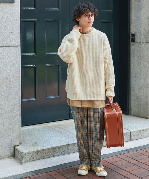 畔編みマフラー付きクルーネックニットプルオーバー MONO-MART