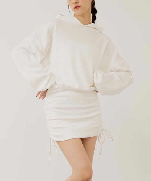 ANAP（アナップ）の「サイドギャザー裏毛パーカーワンピース