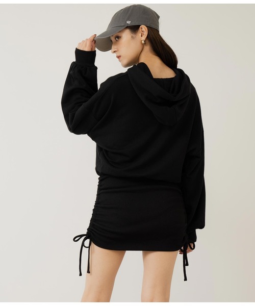 ANAP（アナップ）の「サイドギャザー裏毛パーカーワンピース（ワンピース・レディース・ブラック/オフホワイト/ライトグレー・FREE）」の10枚目の写真