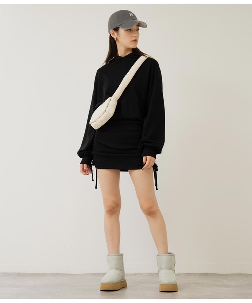 ANAP（アナップ）の「サイドギャザー裏毛パーカーワンピース（ワンピース・レディース・ブラック/オフホワイト/ライトグレー・FREE）」の13枚目の写真