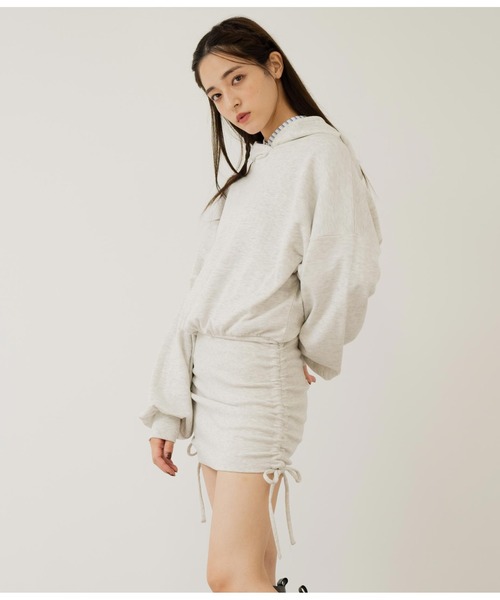 ANAP（アナップ）の「サイドギャザー裏毛パーカーワンピース（ワンピース・レディース・ブラック/オフホワイト/ライトグレー・FREE）」の15枚目の写真