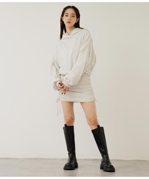 ANAP（アナップ）の「サイドギャザー裏毛パーカーワンピース（ワンピース・レディース・ブラック/オフホワイト/ライトグレー・FREE）」の17枚目の写真