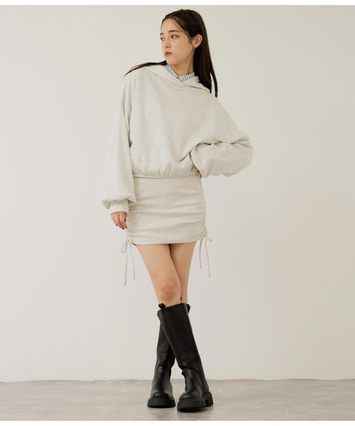 ANAP（アナップ）の「サイドギャザー裏毛パーカーワンピース（ワンピース・レディース・ブラック/オフホワイト/ライトグレー・FREE）」の18枚目の写真