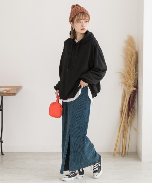 ad thie（アドティエ）の「オーバーシルエット ベーシック裏毛パーカー（パーカー・レディース・チャコール/ダークブラウン/モカ/ベージュ/ブラック/ピンク/ライトパープル/ライトグレー/アイボリー/パープル/ライトグリーン/カーキ/グレイッシュベージュ/オフホワイト・FREE）」の18枚目の写真