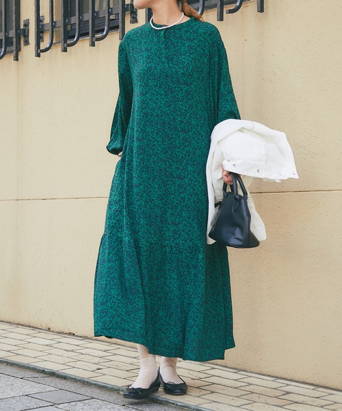 un dix cors（アンディコール）の「ジョーゼット花柄カフタンワンピース（ワンピース・レディース・ブラック/ベージュ/グリーン・FREE）」の14枚目の写真