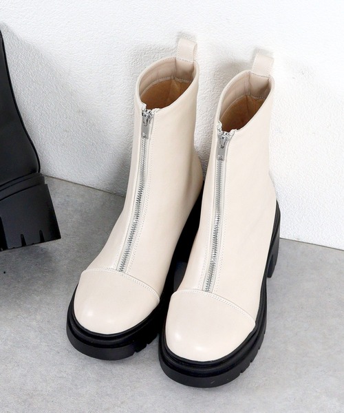 LibertyDoll(リバティードール)の「LibertyDoll/軽量厚底 7.5cmチャンキーヒール トラックソールブーツ(9124/9125/9126/9127)(ブーツ・レディース・ブラック系1/アイボリー系1/ブラック系2/アイボリー系2/ブラック系5/ブラック系4/アイボリー系3/ブラック系3・S/M/L/LL)」の13枚目の写真