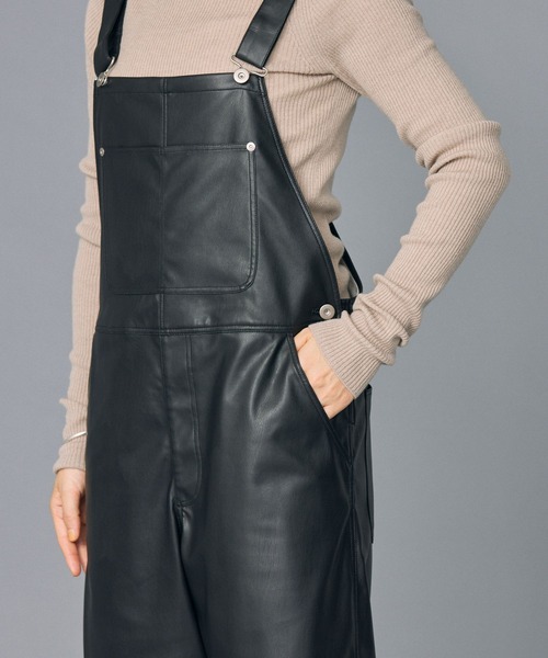 BABYLONE（バビロン）の「フェイクレザーオーバーオール（サロペット/オーバーオール・レディース・ブラック・フリー）」の12枚目の写真