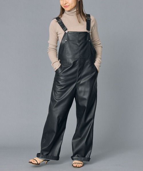 BABYLONE（バビロン）の「フェイクレザーオーバーオール（サロペット/オーバーオール・レディース・ブラック・フリー）」の2枚目の写真