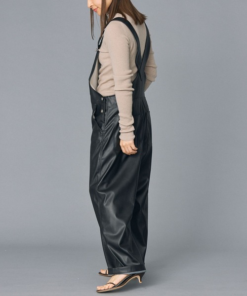 BABYLONE（バビロン）の「フェイクレザーオーバーオール（サロペット/オーバーオール・レディース・ブラック・フリー）」の5枚目の写真