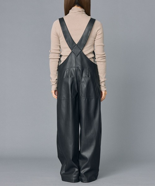 BABYLONE（バビロン）の「フェイクレザーオーバーオール（サロペット/オーバーオール・レディース・ブラック・フリー）」の9枚目の写真