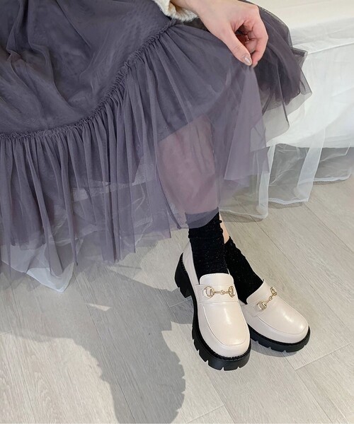 cs T&P(シーエスティーアンドピー)の「【抗菌・消臭】ビット付きローファーパンプス(パンプス・レディース・ブラック系5/アイボリー/ブラック系8/ダークブラウン/ダークブラウン系1・L/M/LL/S/XL)」の11枚目の写真