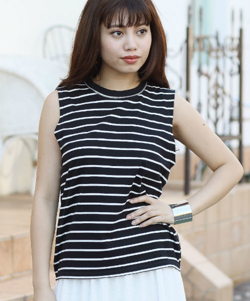 AZUL by moussy（アズールバイマウジー）の「C100%サイドZIPボーダータンク（タンクトップ・レディース・ブラック系その他/ホワイト系その他・LARGE/SMALL/MEDIUM/X-LARGE）」の2枚目の写真