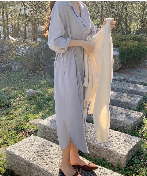 Jayro(ジャイロ)の「ウエストマーク開襟ロングワンピース(ワンピース・レディース・ベージュ/ブラック/ブルー・FREE)」の8枚目の写真