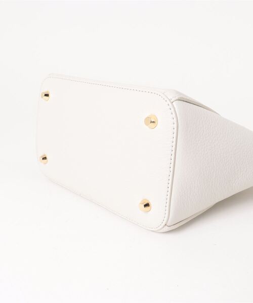 CHRISTIAN VILLA（クリスチャンヴィラ）の「【CHRISTIAN VILLA】ベーシックスモールハンドバッグ(Q46506)（ハンドバッグ・レディース・ブラック/オフホワイト・ALL）」の4枚目の写真