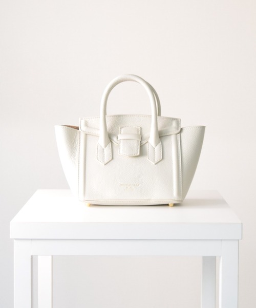 CHRISTIAN VILLA（クリスチャンヴィラ）の「【CHRISTIAN VILLA】ベーシックスモールハンドバッグ(Q46506)（ハンドバッグ・レディース・ブラック/オフホワイト・ALL）」の2枚目の写真