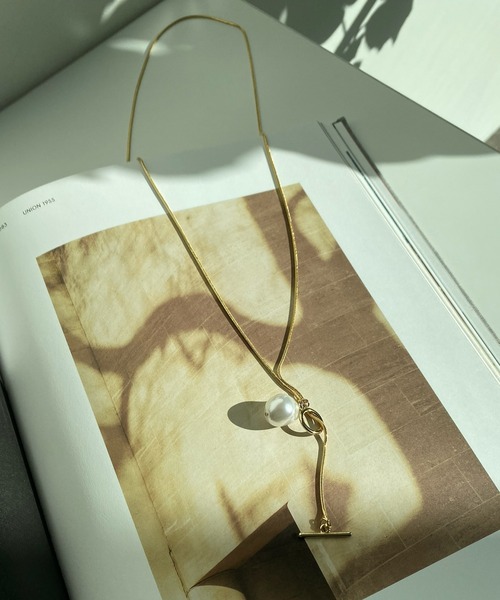 DouDou(ドゥドゥ)の「パールパーツスラッシュネックレス(ネックレス・レディース・シルバー/ゴールド・FREE)」の14枚目の写真