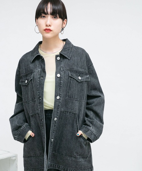 KBF（ケイビーエフ）の「デニムカバーオール（デニムジャケット・レディース・ブラック/ブルー・ONE）」の3枚目の写真