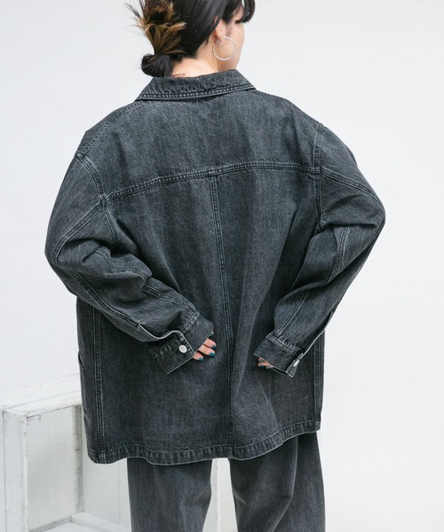 KBF（ケイビーエフ）の「デニムカバーオール（デニムジャケット・レディース・ブラック/ブルー・ONE）」の6枚目の写真