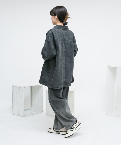 KBF（ケイビーエフ）の「デニムカバーオール（デニムジャケット・レディース・ブラック/ブルー・ONE）」の22枚目の写真