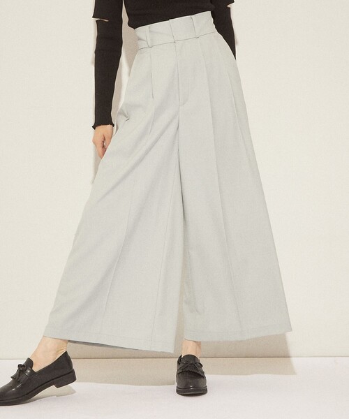 DEICY(デイシー)の「ハイウエストタックワイドパンツ(その他パンツ・レディース・アイボリー/ライトブルー・1/0)」の3枚目の写真