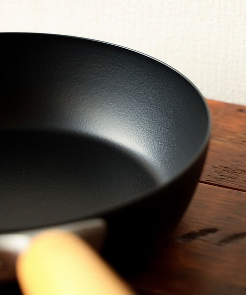 BEAMS JAPAN（ビームス　ジャパン）の「日本洋食器株式会社 / 匠JAPAN マグマプレート フライパン 20㎝（鍋/フライパン・レディース・その他・ONE SIZE）」の9枚目の写真