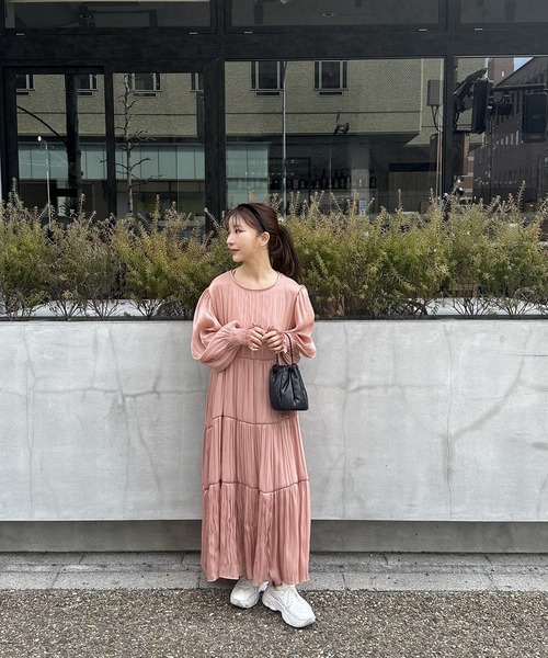 美品✨ダイアグラム 24SS ティアードロングワンピース サテン 黒 36 I_am（アイアム）の「satin tiered long ops / サテンティアード