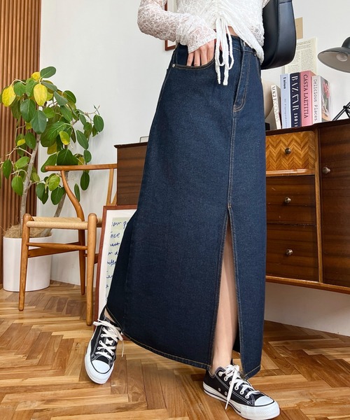 moment+(モーメントプラス)の「フロントスリットデニムスカート(デニムスカート・レディース・インディゴブルー/ブラック系その他/サックスブルー・S/L/M)」の15枚目の写真