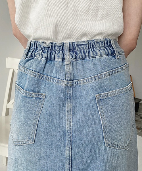moment+(モーメントプラス)の「フロントスリットデニムスカート(デニムスカート・レディース・インディゴブルー/ブラック系その他/サックスブルー・S/L/M)」の7枚目の写真