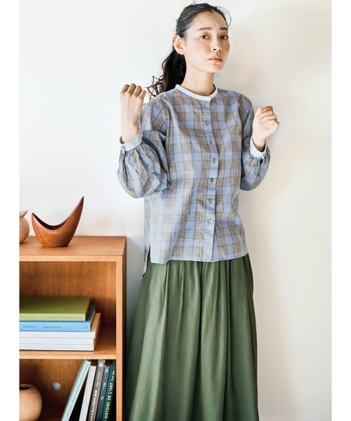 and myera(アンド マイラ)の「and myera クレリックなチェックブラウス(シャツ/ブラウス・レディース・ブルー系その他・X-LARGE/LARGE/MEDIUM/SMALL)」の5枚目の写真
